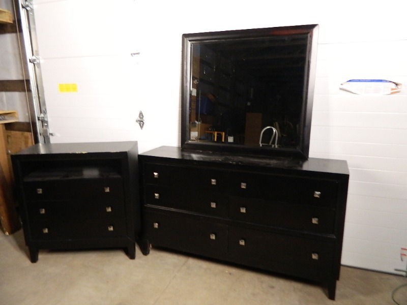 Dresser Set with Mirror