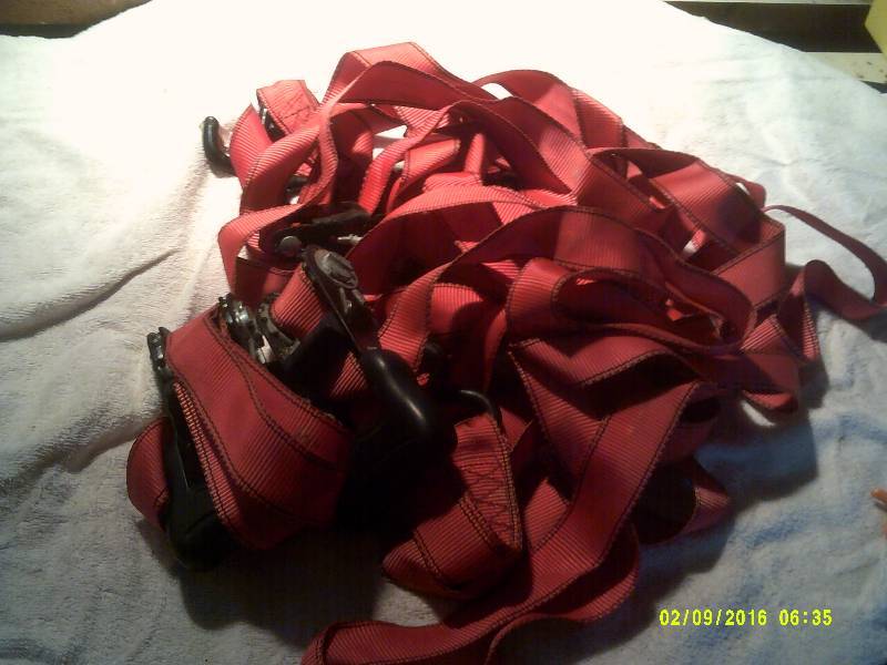 lot 22 image: 2 RATCHET STRAPS