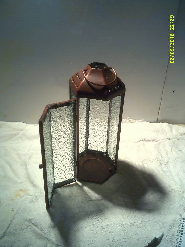 lot 26 image: PARTY LITE HANGING CANDLE HOLDER