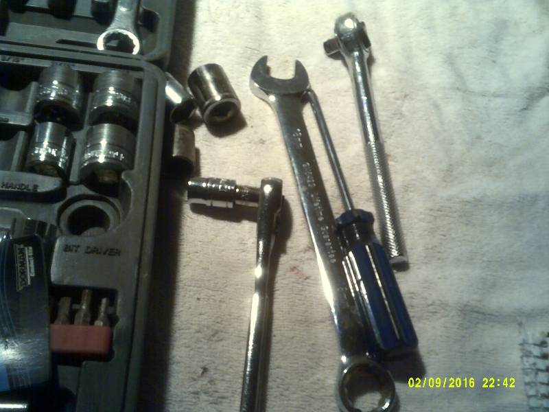 lot 27 image: SOCKETS AND RATCHETS