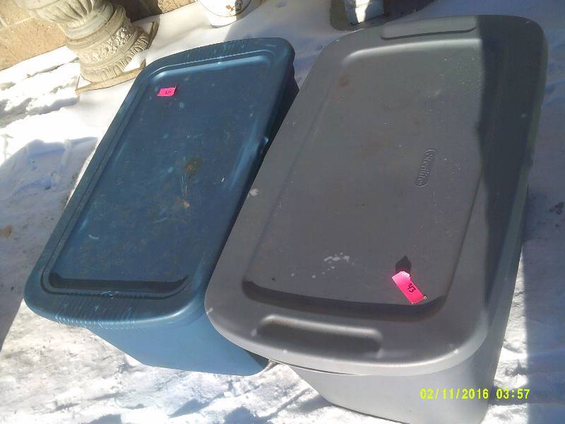 lot 43 image: TWO 122 QT TOTES AND COVERS