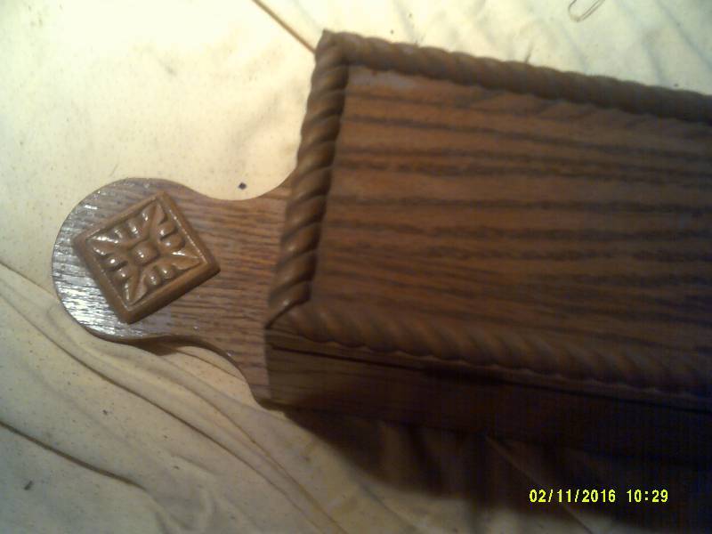 lot 76 image: VINTAGE FIRE EXTINGUISHER BOX