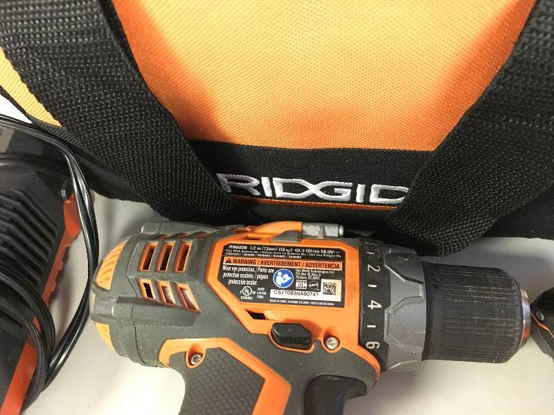 Ridgid R86008 12 in 18volt Drill Driver Kit used in very god condition