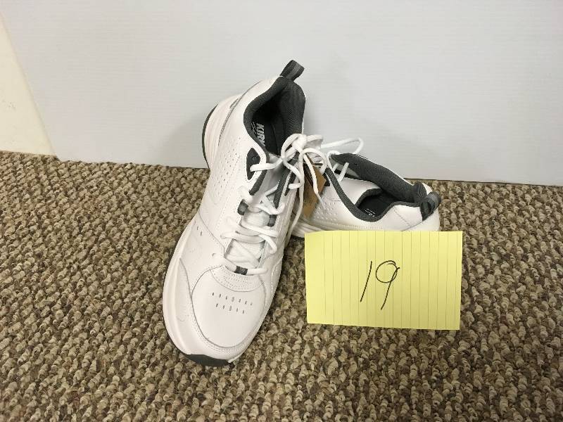 Kirkland Signature Athletic Shoes. White , 10 12 new