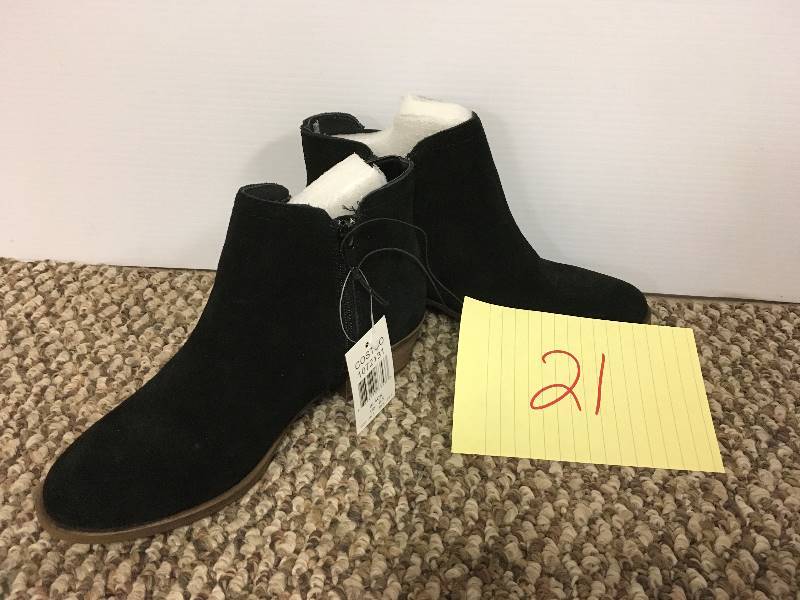 Womans Kensie Garry Booties size 6 12 New