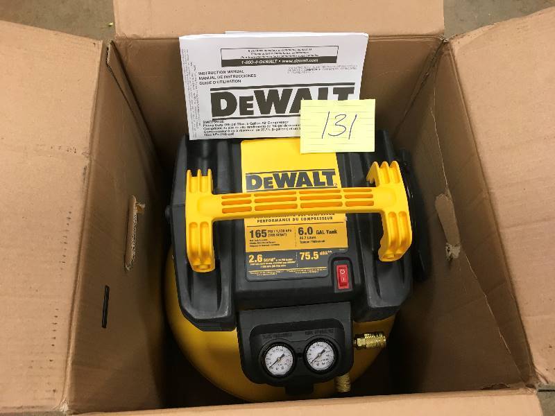 Dewalt DEWALT 6 Gal. 165 PSI Electric Pancake Air Compressor DWFP55126 in like new condition