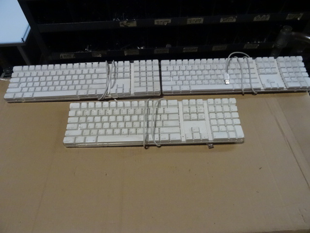 3 Apple keyboards...