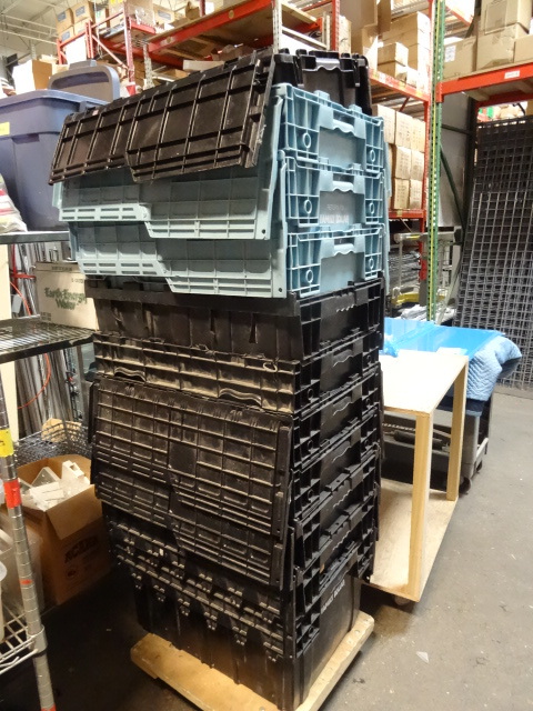14 folding lid totes. Please inspec...