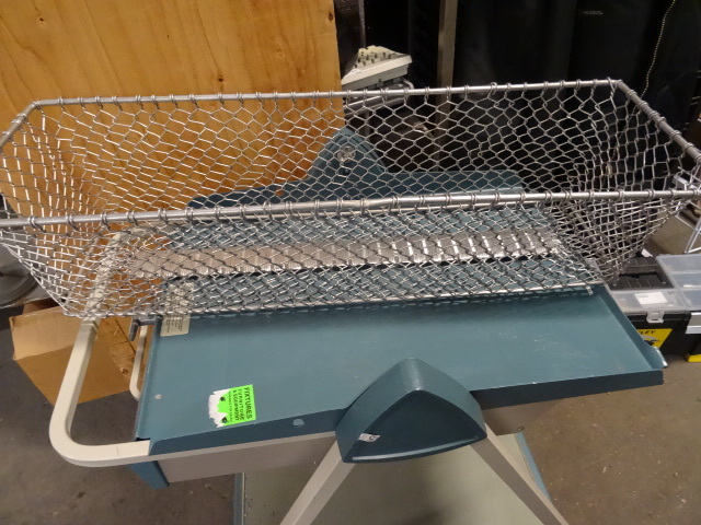 6 Aluminum baskets. 35 x 11 x 9...