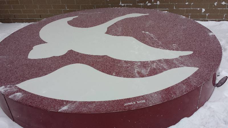 lot 2 image: Gander Mountain Logo Sign