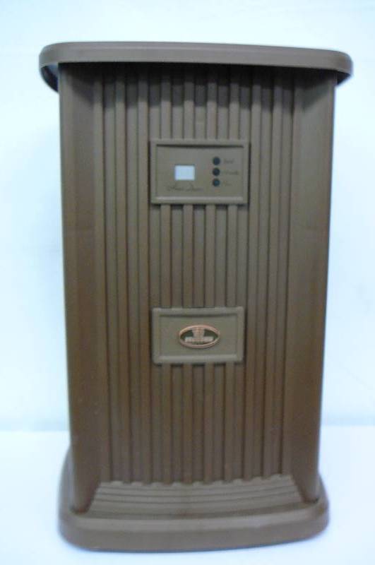 lot 4 image: Humidifier