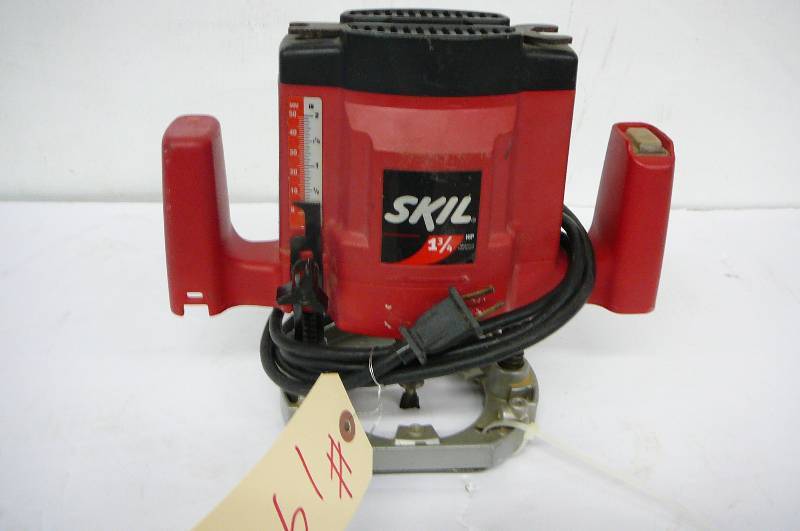 lot 19 image: Skill 1 34 hp Router
