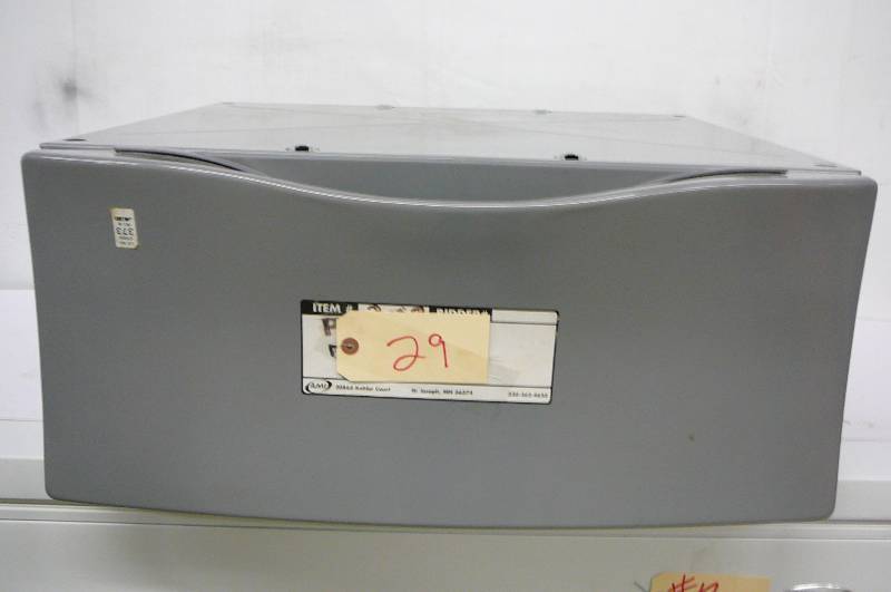 lot 29 image: Washer Dryer Pedestal Never Installed