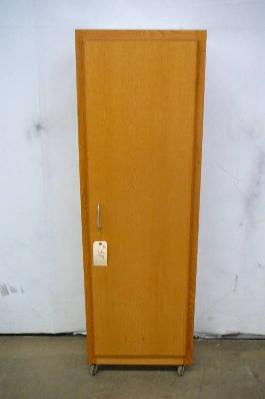 lot 58 image: Wooden Cabinet on Casters with shelf