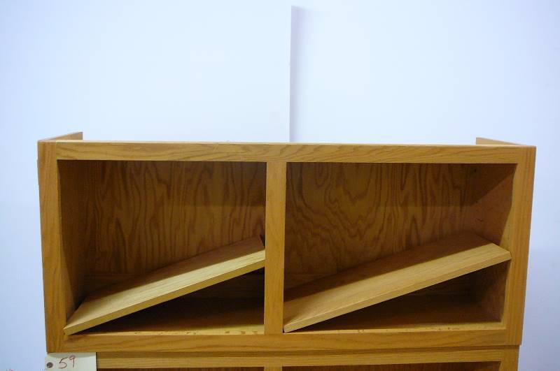 lot 60 image: Oak Cabinet with 2 shelves