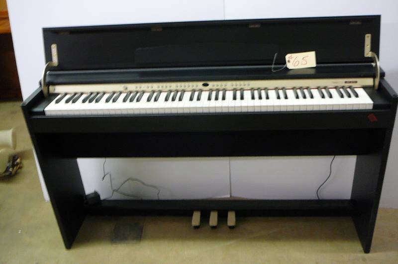 lot 65 image: Roland Digital Piano WORKS