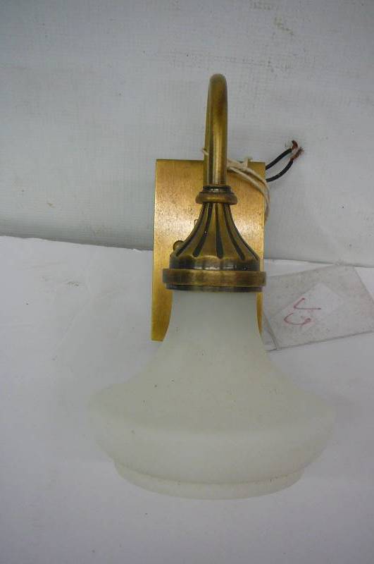 lot 72 image: Light Fixture