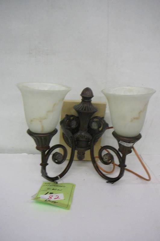 lot 82 image: Light Fixture