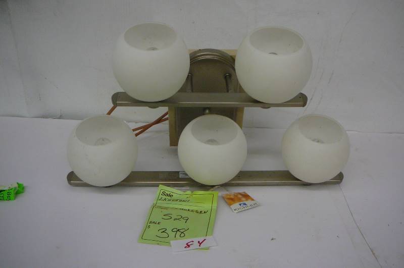 lot 84 image: Light Fixture Kichler