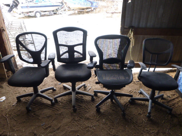 lot 29 image: 4 Office Chairs