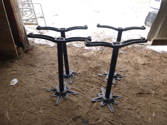 lot 35 image: 4 Table Bases