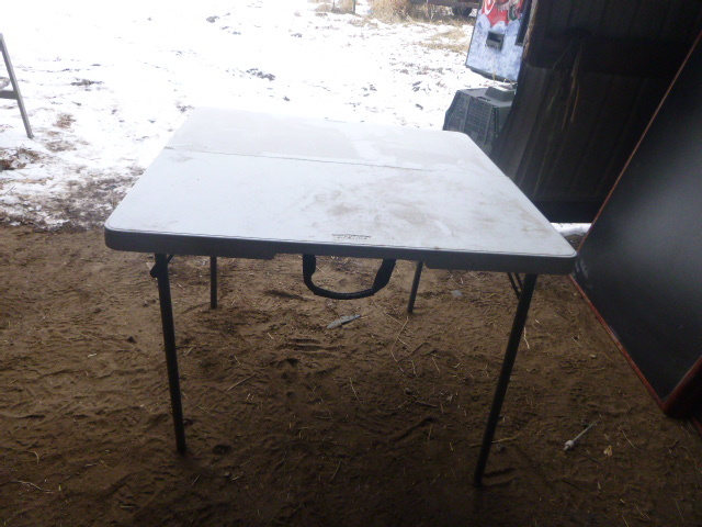 lot 48 image: Life Time Folding Table