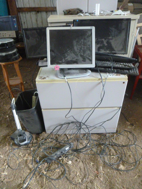 lot 64 image: Miscellaneous Electronics
