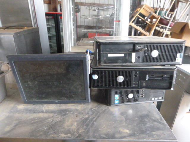 lot 74 image: 3 Dell Computers