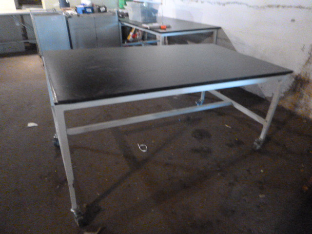 lot 113 image: Table on Casters