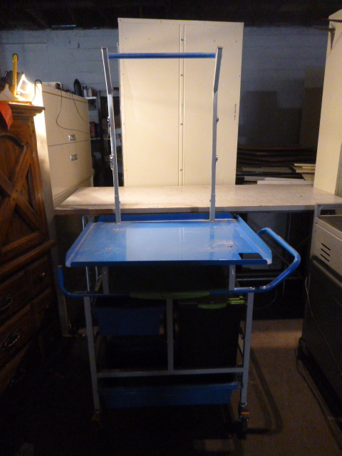 lot 114 image: Hobby Cart