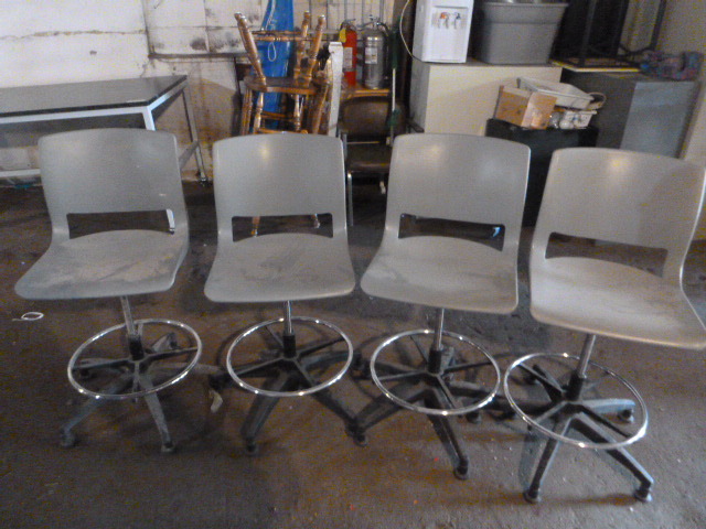 lot 116 image: 4 Adjustable Chairs