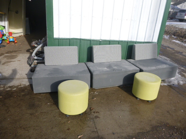 lot 122 image: 3 Small Seating Couches with 2 Ottoman