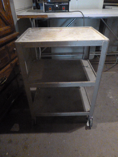 lot 127 image: Metal Shop Cart