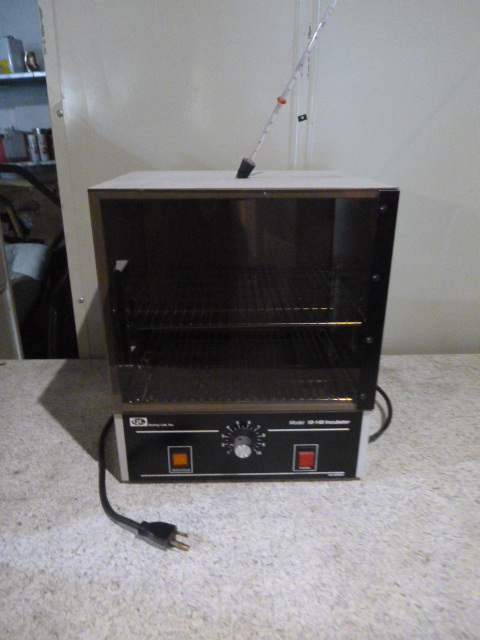 lot 130 image: Quincy Lab Incubator