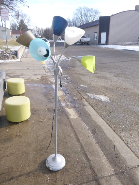 lot 132 image: Floor Lamp