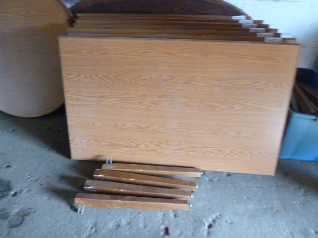 lot 138 image: Rectangle Oak Table