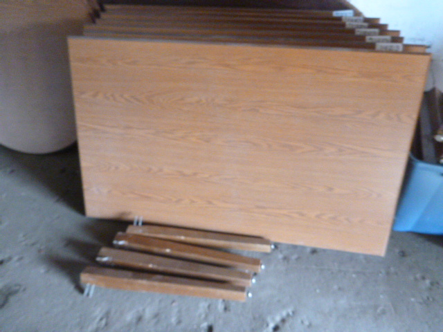 lot 142 image: Rectangle Oak Table
