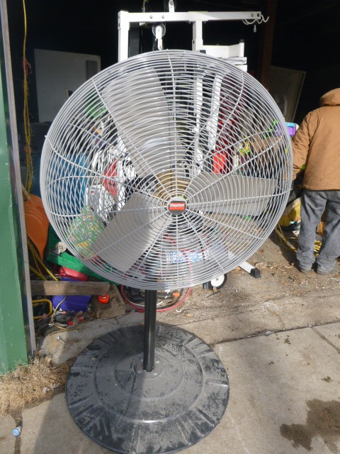 lot 3 image: Dayton Air Circulating Fan