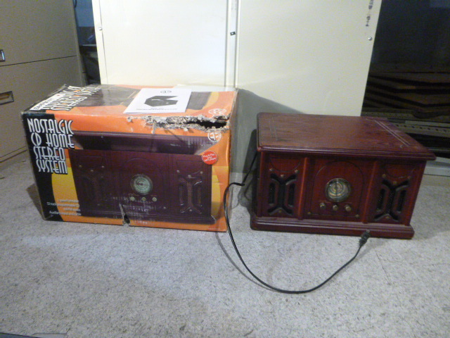 lot 154 image: Electro Nostalgic PhonoAMFMCD Player