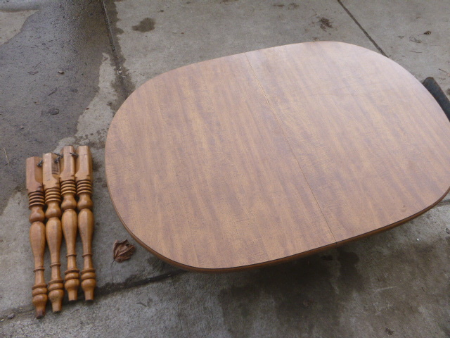 lot 157 image: Oval Table