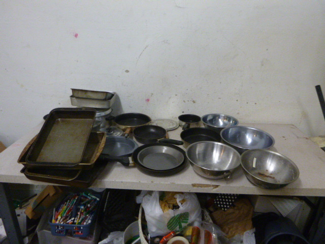 lot 171 image: Miscellaneous Kitchen Items