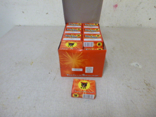 lot 203 image: 40 Boxes of Black Cat Super Snaps