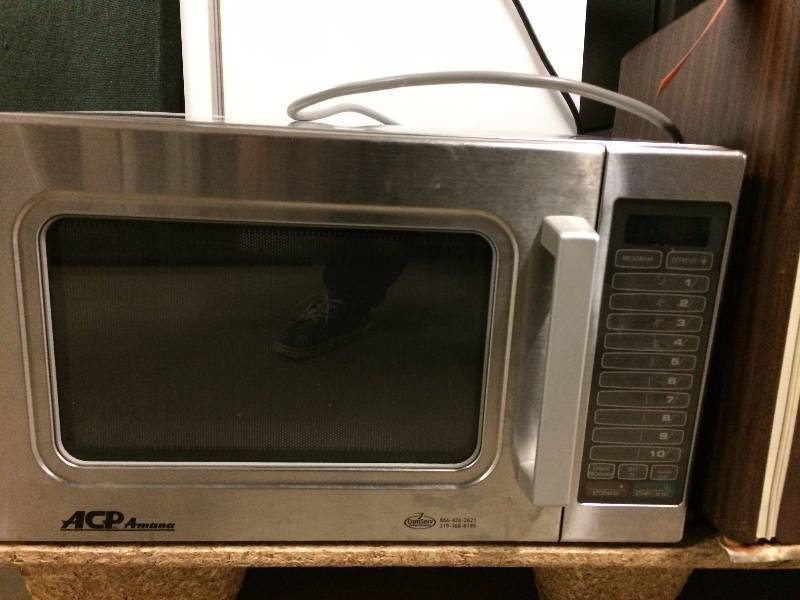 Amana Commercial 1000 Watt Microwave Oven