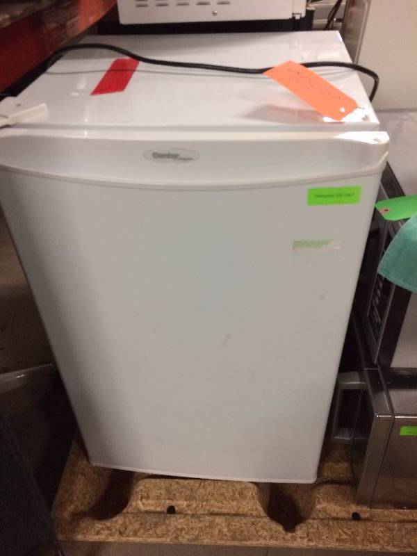 lot 8 image: Danby Compact Refrigerator -&nbspDorm Room Bar Cabin Mini Fridge - Only Used In Clinic For Medicine Storage - Excellent Working Condition