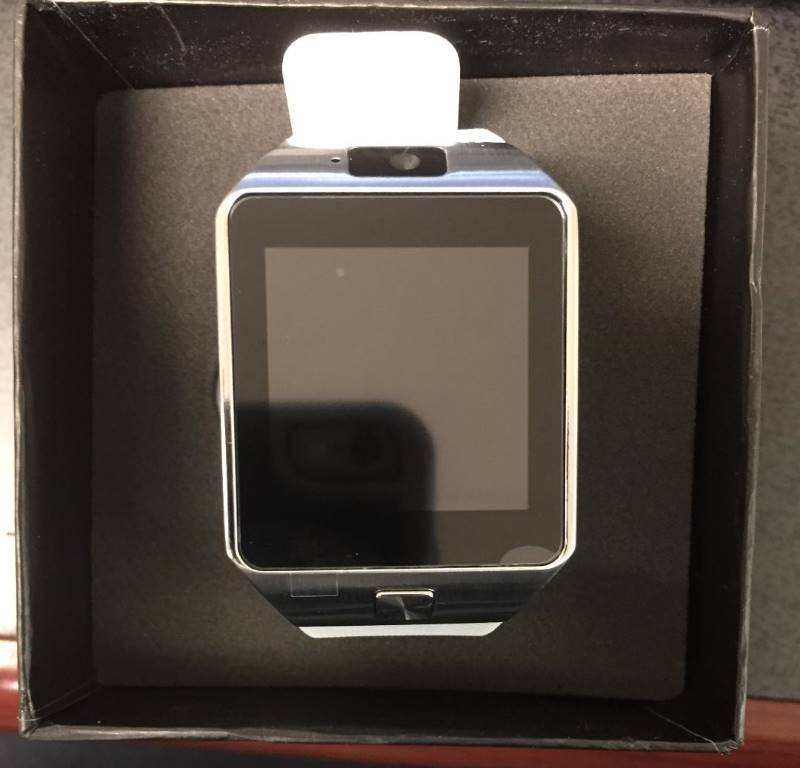 lot 10 image: New DZ09 bluetooth smart watch, with camera and sim card slot-  White