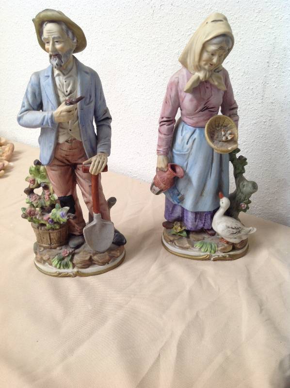 lot 23 image: Vintage - Home Co - Figurines - Old Farmers