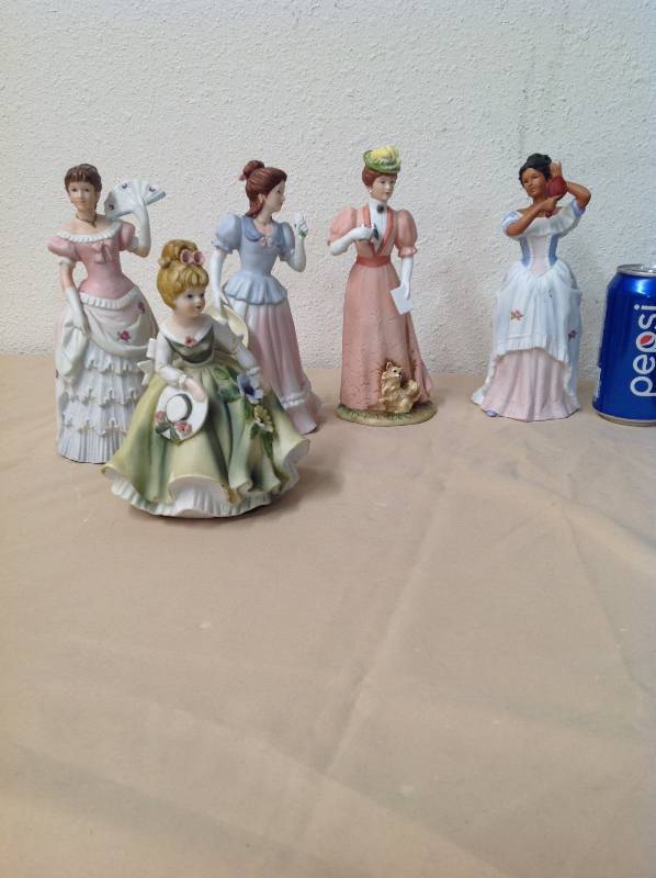 lot 28 image: Vintage - Home Co - Five 1800s Ladies