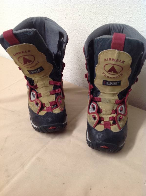 airwalk freeride snowboard boots