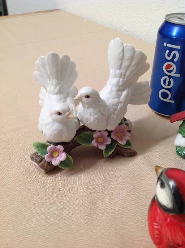 lot 37 image: Vintage - Two Home Co and One Made In Germany birds