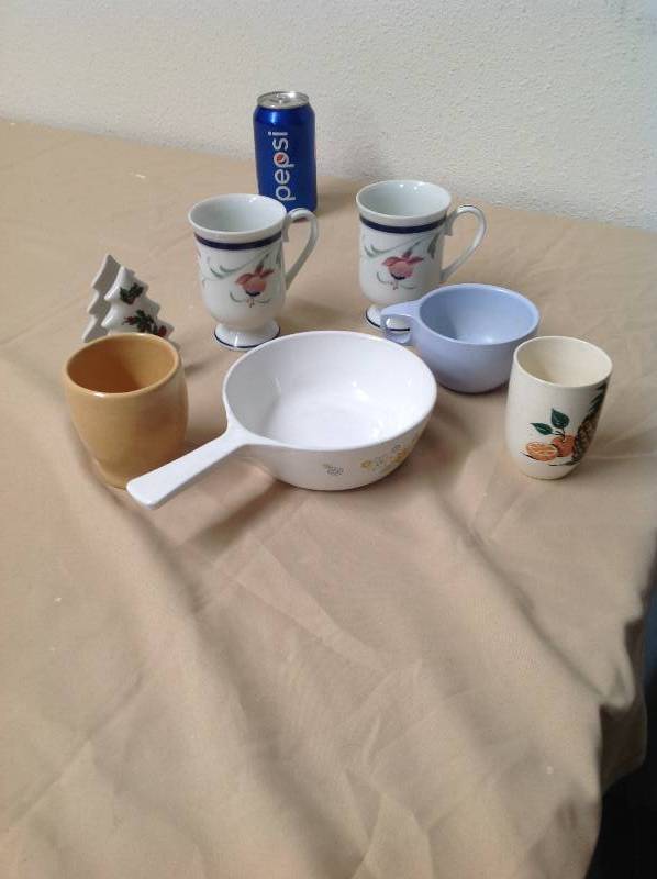 lot 54 image: Lefton Napkin Holder, two Japan made Cup, and a North Dakota Made Cup